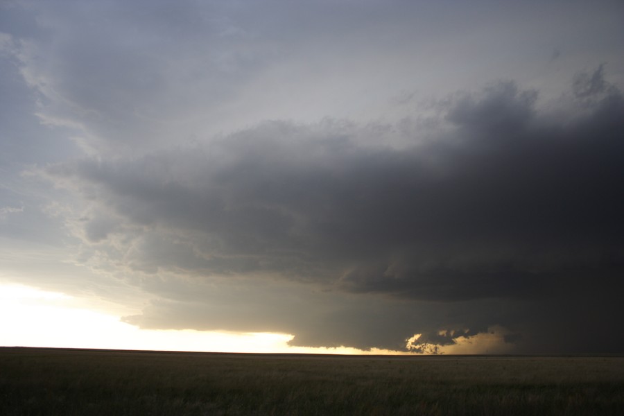 cumulonimbus supercell_thunderstorm : E of Keyes, Oklahoma, USA   31 May 2007