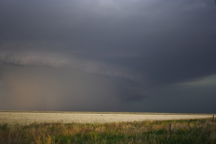 cumulonimbus supercell_thunderstorm : E of Keyes, Oklahoma, USA   31 May 2007