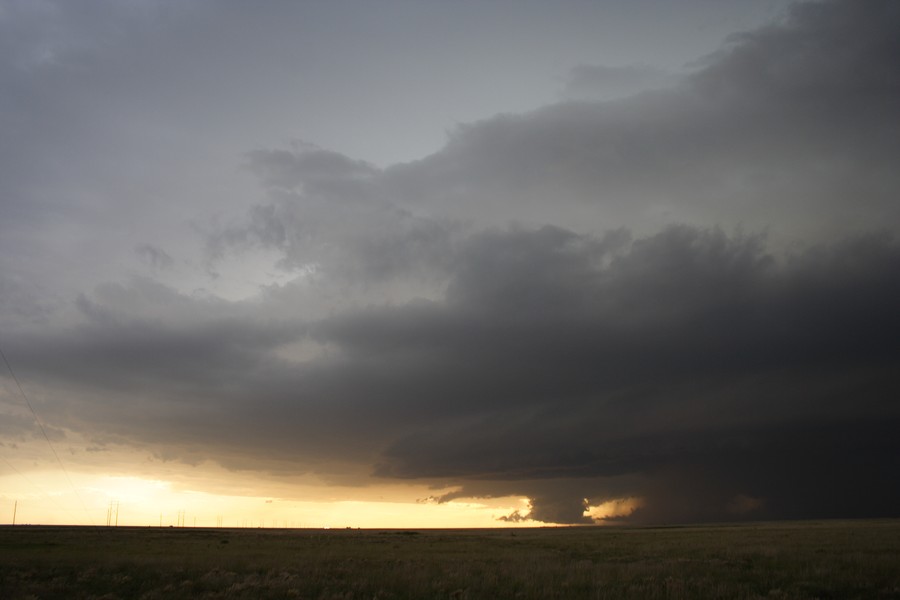 cumulonimbus supercell_thunderstorm : E of Keyes, Oklahoma, USA   31 May 2007