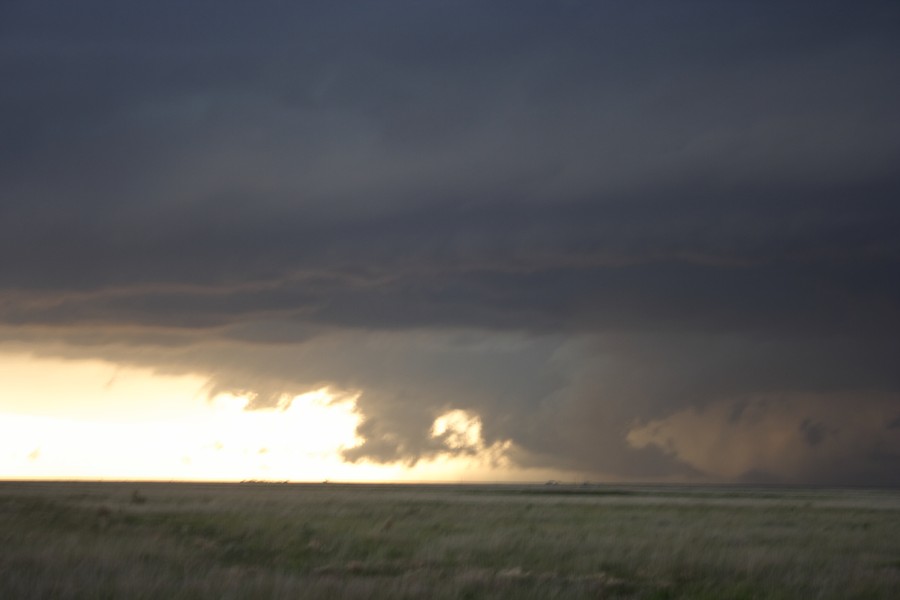 cumulonimbus thunderstorm_base : E of Keyes, Oklahoma, USA   31 May 2007