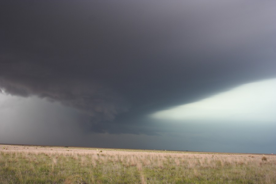 raincascade precipitation_cascade : W of Guyman, Oklahoma, USA   31 May 2007