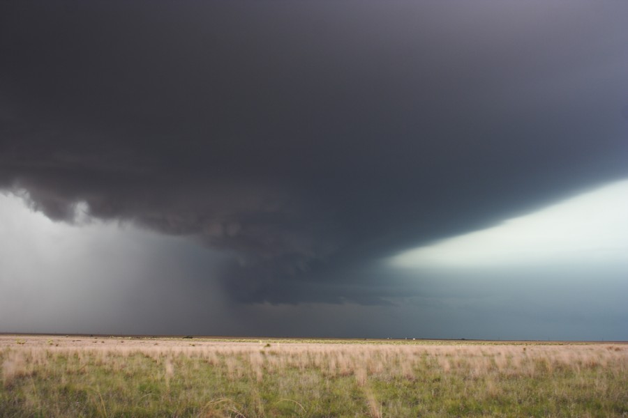 wallcloud thunderstorm_wall_cloud : W of Guyman, Oklahoma, USA   31 May 2007