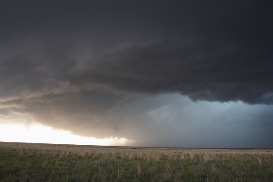 cumulonimbus thunderstorm_base : W of Guyman, Oklahoma, USA   31 May 2007