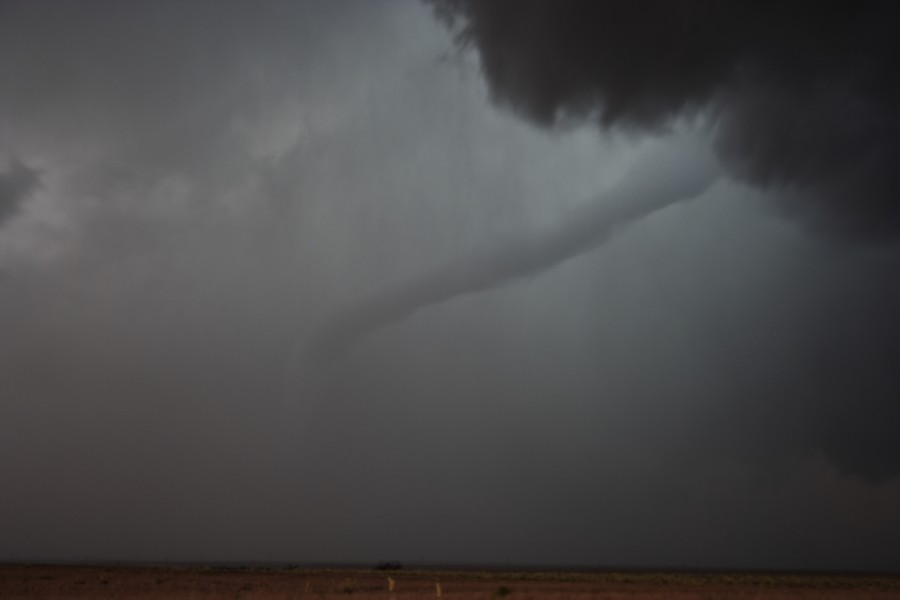 tornadoes funnel_tornado_waterspout : W of Guyman, Oklahoma, USA   31 May 2007