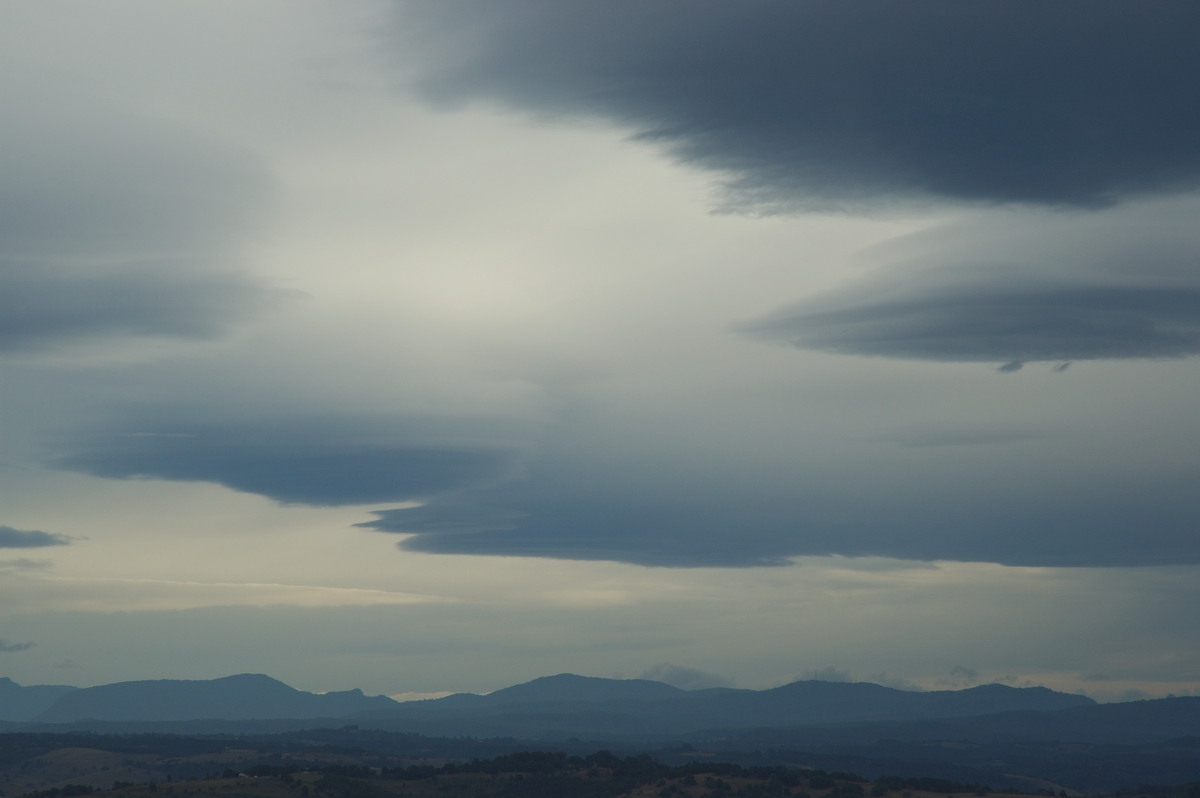 altocumulus lenticularis : McLeans Ridges, NSW   17 August 2007