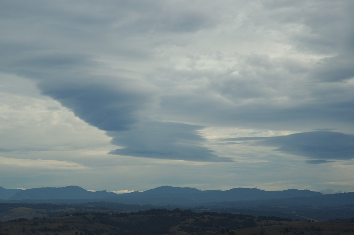 altocumulus lenticularis : McLeans Ridges, NSW   17 August 2007