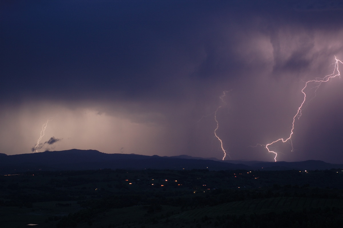 lightning lightning_bolts : McLeans Ridges, NSW   7 October 2007