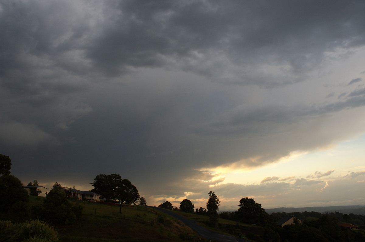 anvil thunderstorm_anvils : McLeans Ridges, NSW   8 October 2007