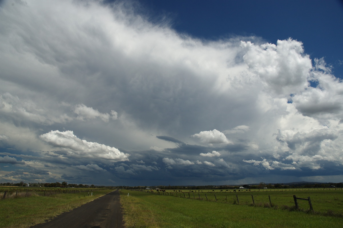 thunderstorm cumulonimbus_incus : N of Casino, NSW   26 October 2007