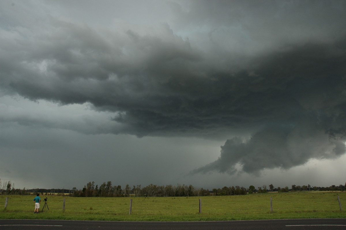 wallcloud thunderstorm_wall_cloud : E of Casino, NSW   26 October 2007