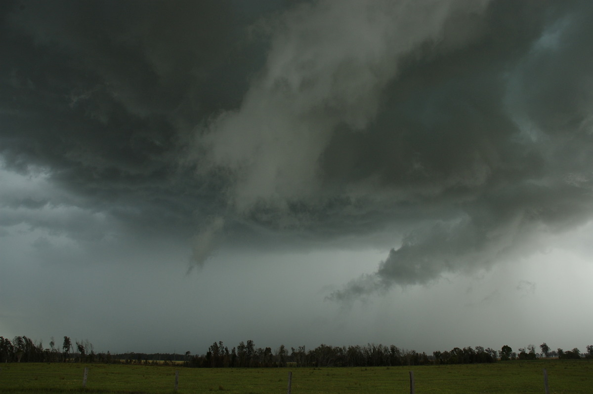 wallcloud thunderstorm_wall_cloud : E of Casino, NSW   26 October 2007