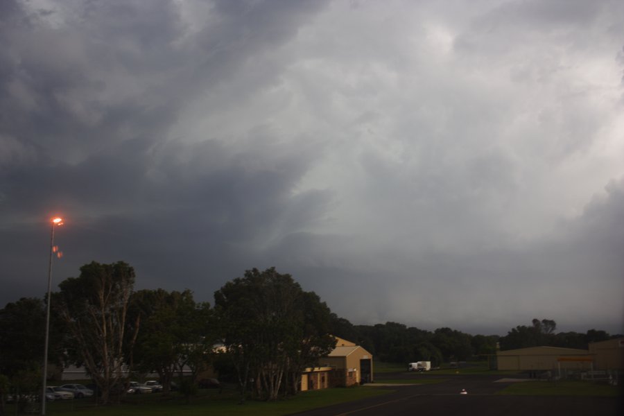 cumulonimbus thunderstorm_base : Ballina, NSW   29 October 2007