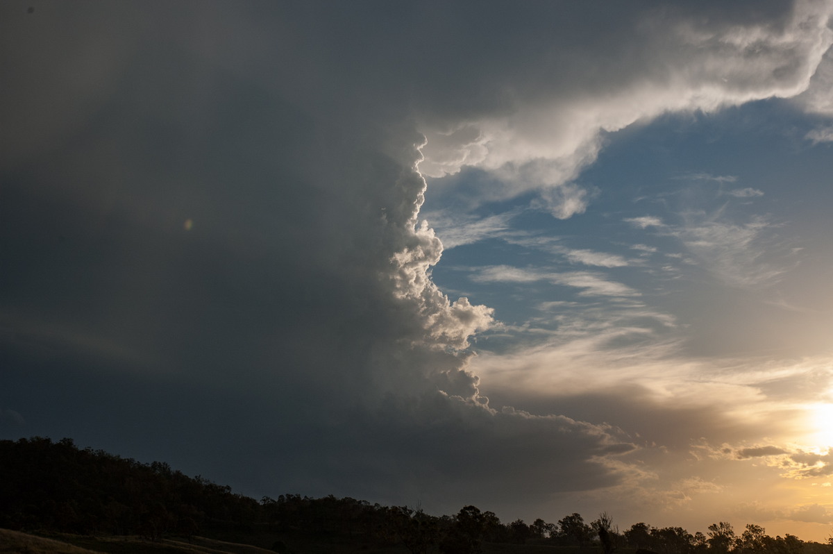 updraft thunderstorm_updrafts : W of Kyogle, NSW   30 October 2007