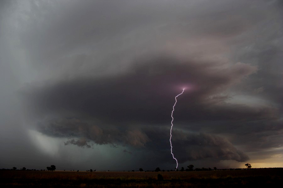 cumulonimbus supercell_thunderstorm : near North Star, NSW   31 October 2007