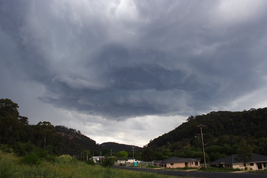 wallcloud thunderstorm_wall_cloud : Lithgow, NSW   19 November 2007