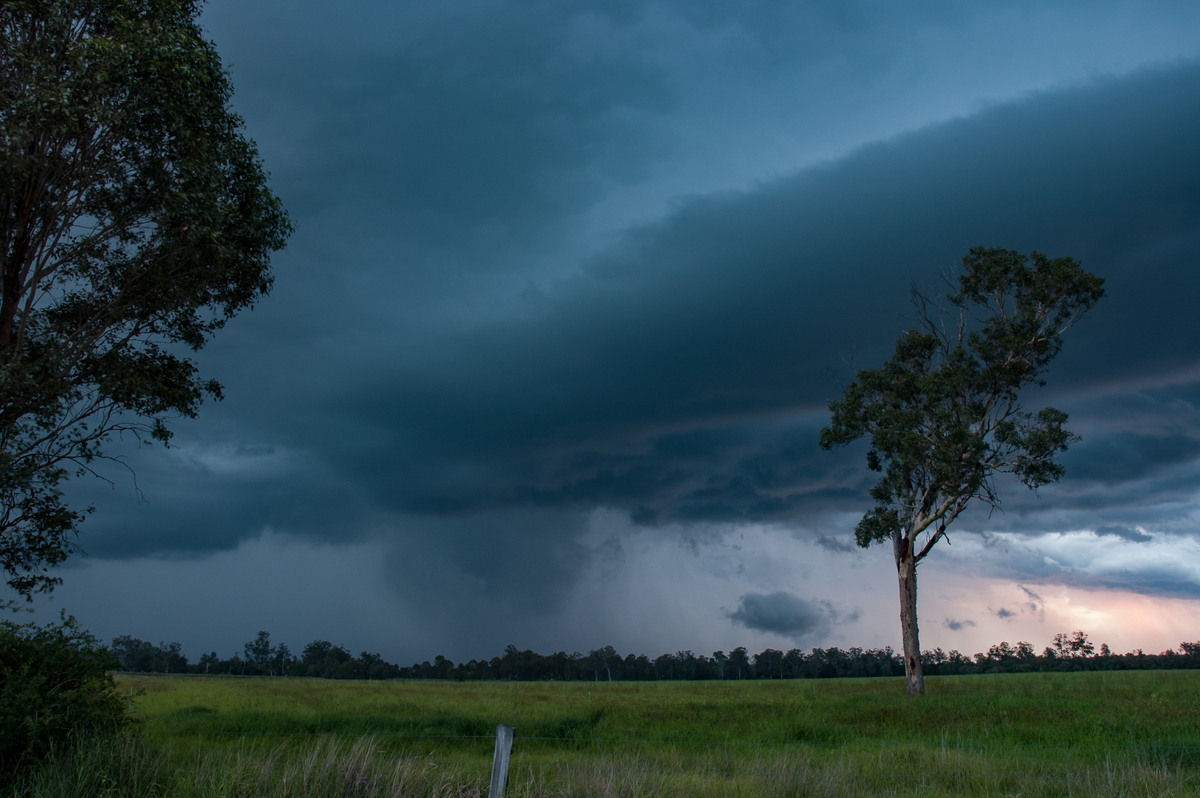 cumulonimbus thunderstorm_base : Shannon Brook, NSW   4 December 2007