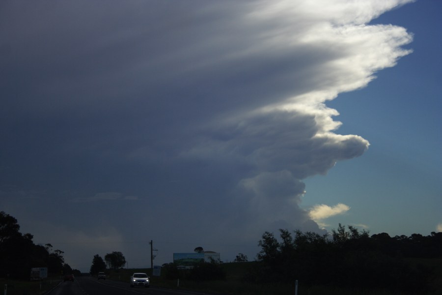 updraft thunderstorm_updrafts : E of Bathurst, NSW   7 December 2007