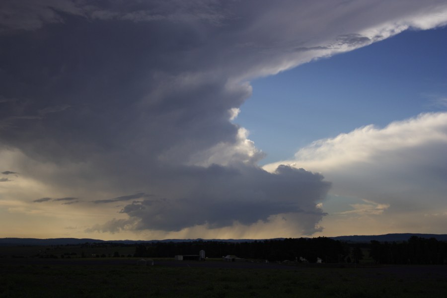 updraft thunderstorm_updrafts : E of Bathurst, NSW   7 December 2007