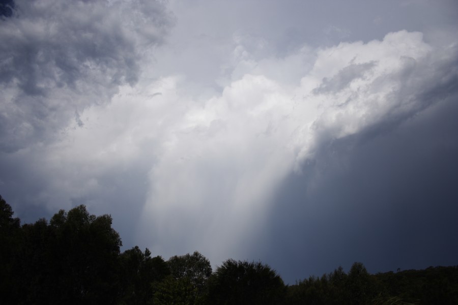 updraft thunderstorm_updrafts : F3 Freeway, NSW   9 December 2007