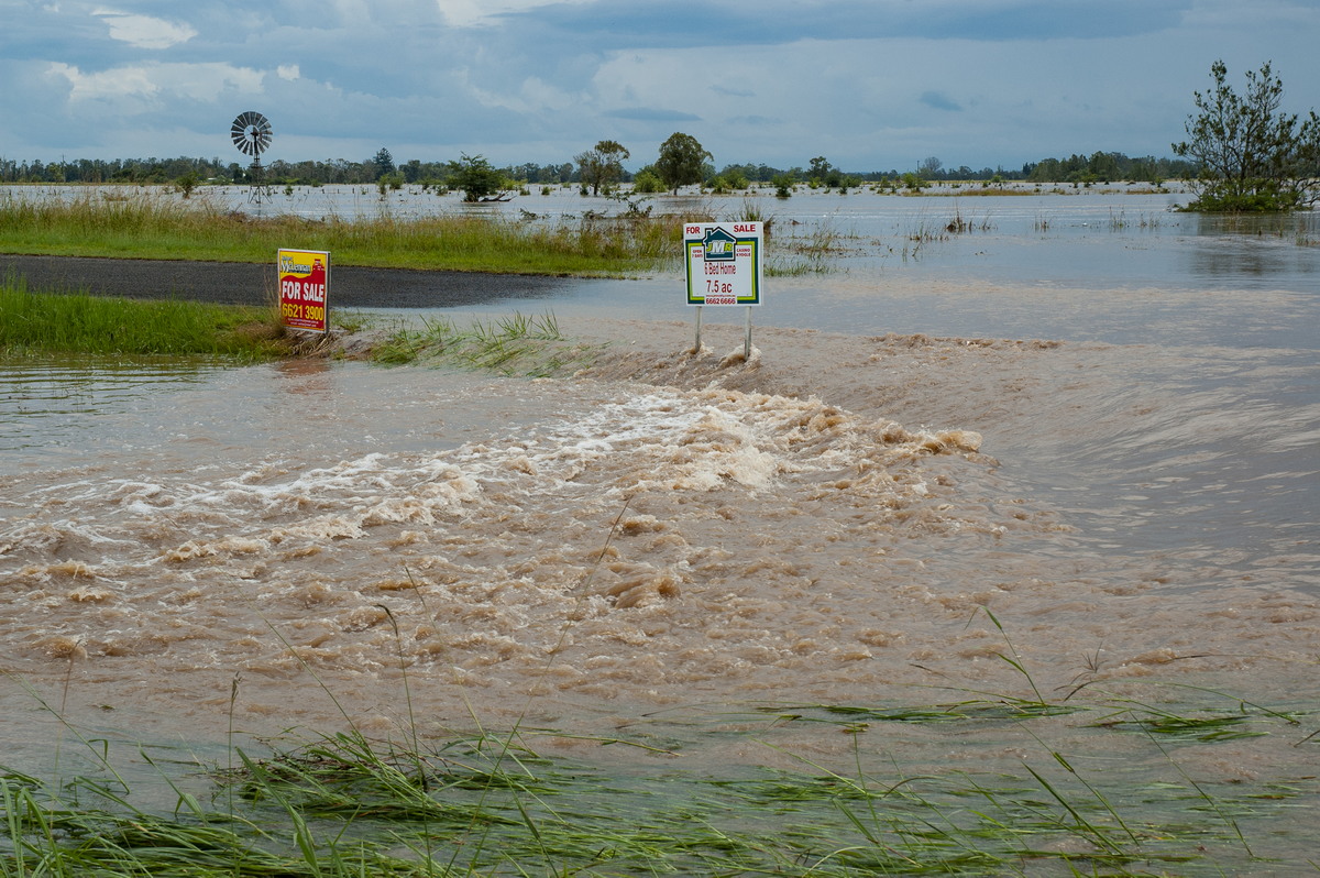 flashflooding flood_pictures : McKees Hill, NSW   6 January 2008