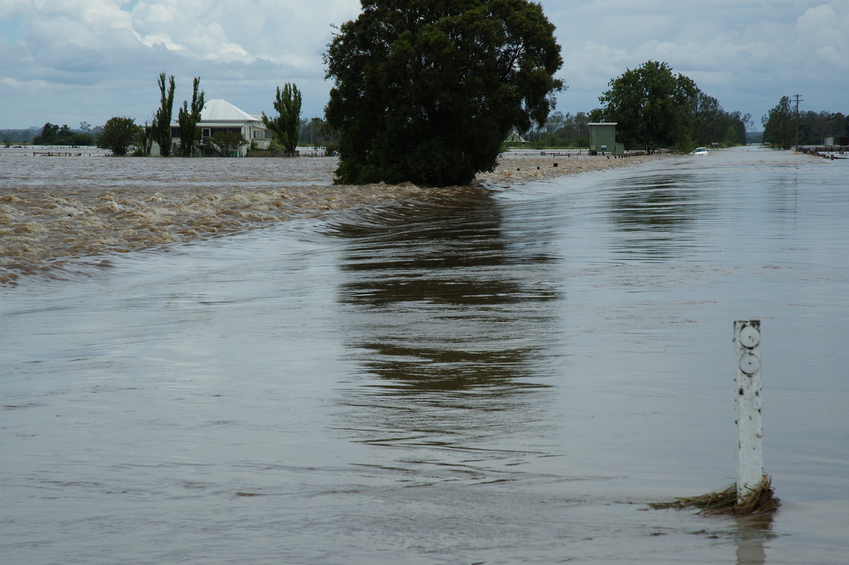 flashflooding flood_pictures : McKees Hill, NSW   6 January 2008