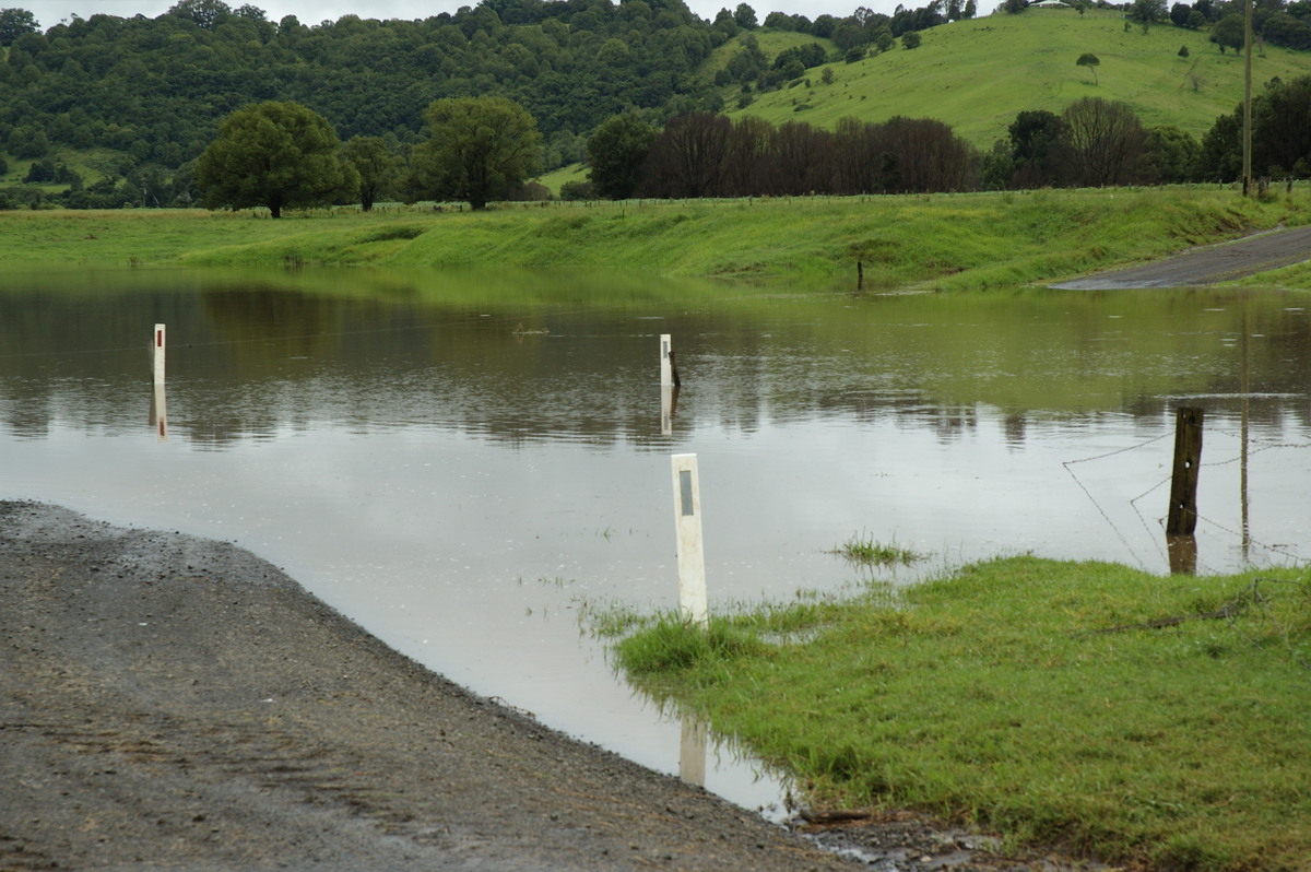 flashflooding flood_pictures : Bexhill, NSW   4 February 2008