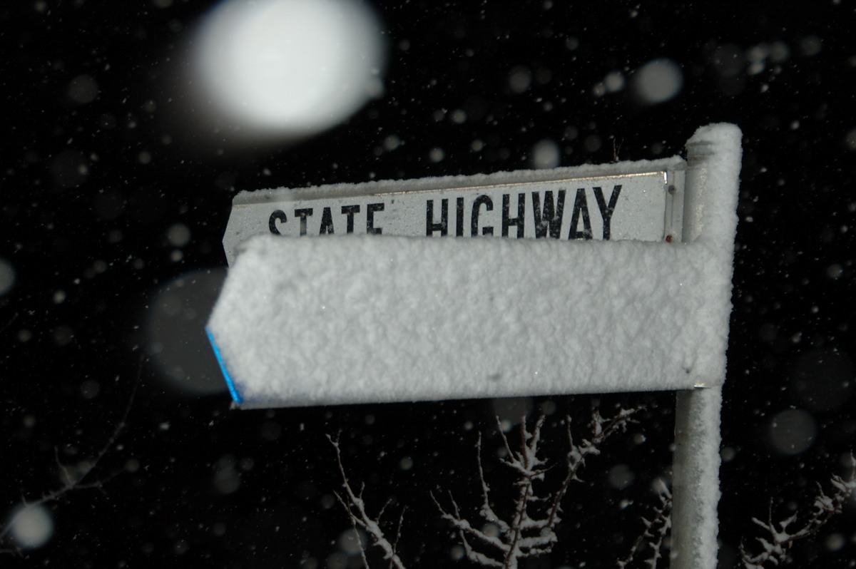 snow snow_pictures : Ben Lomond, NSW   17 May 2008