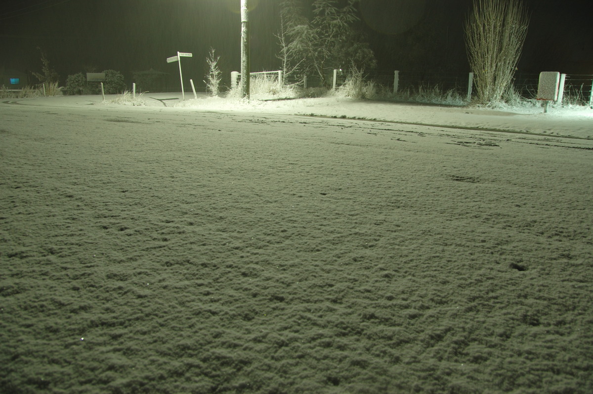 snow snow_pictures : Ben Lomond, NSW   17 May 2008