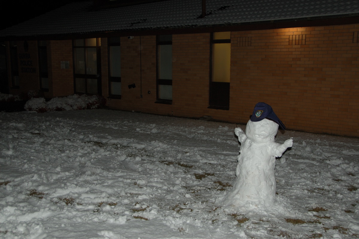 snow snow_pictures : Guyra, NSW   18 May 2008