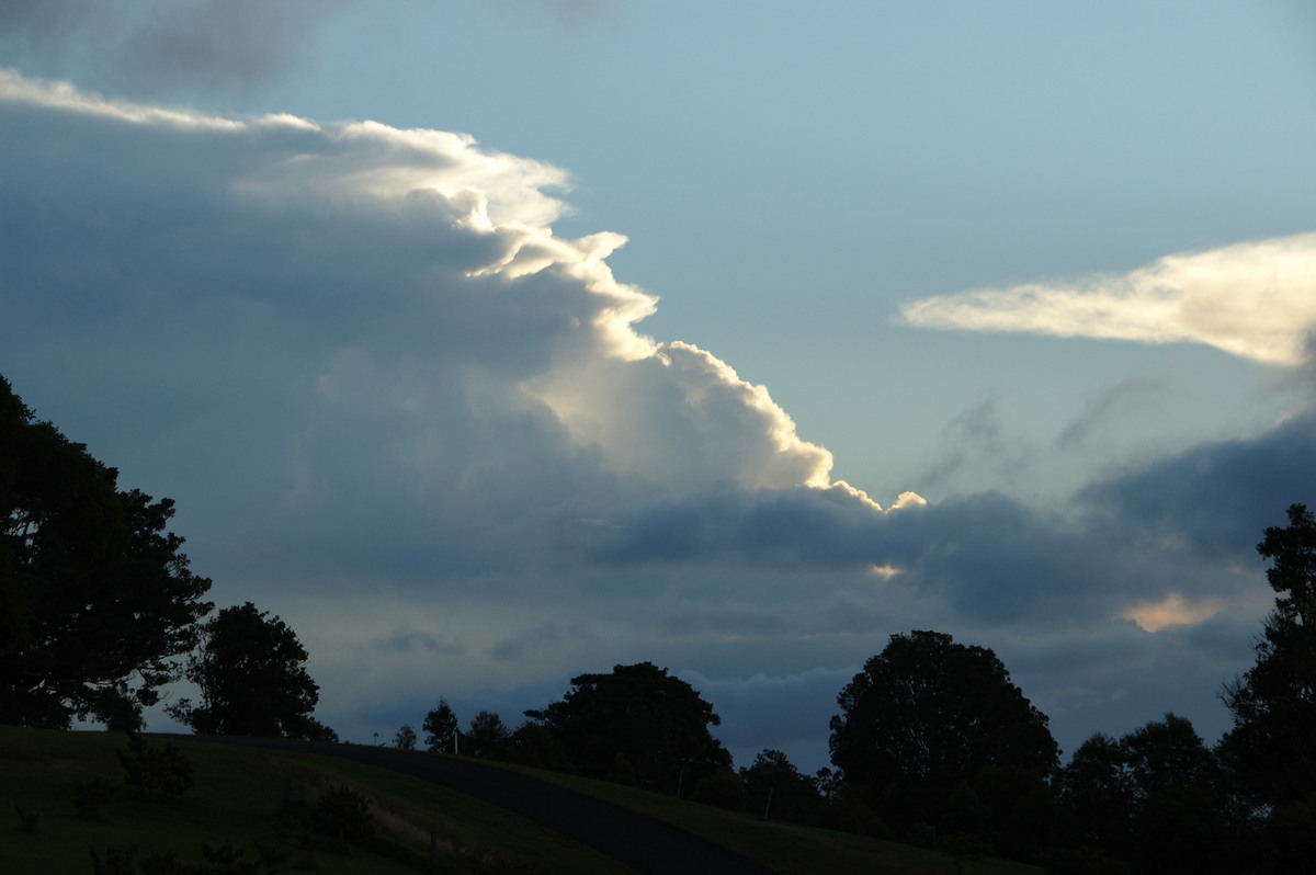 thunderstorm cumulonimbus_incus : McLeans Ridges, NSW   3 June 2008