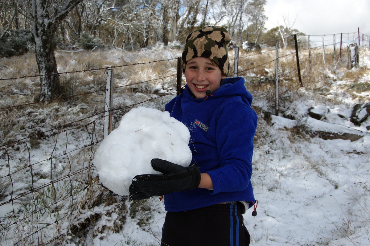 snow snow_pictures : Ben Lomond, NSW   28 July 2008