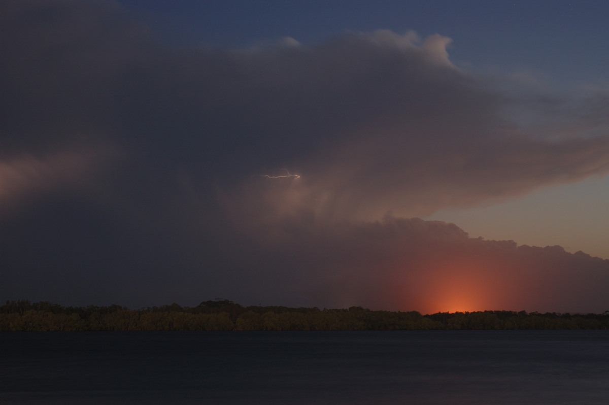 thunderstorm cumulonimbus_incus : Ballina, NSW   12 September 2008