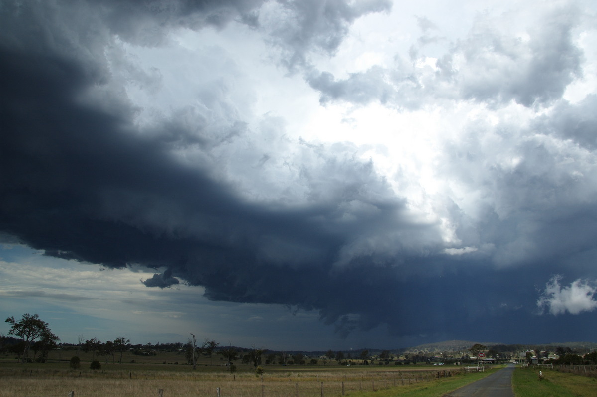 updraft thunderstorm_updrafts : Beaudesert, QLD   16 November 2008