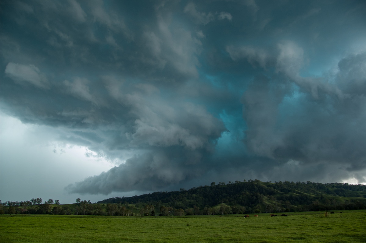 cumulonimbus supercell_thunderstorm : Kyogle, NSW   24 December 2008