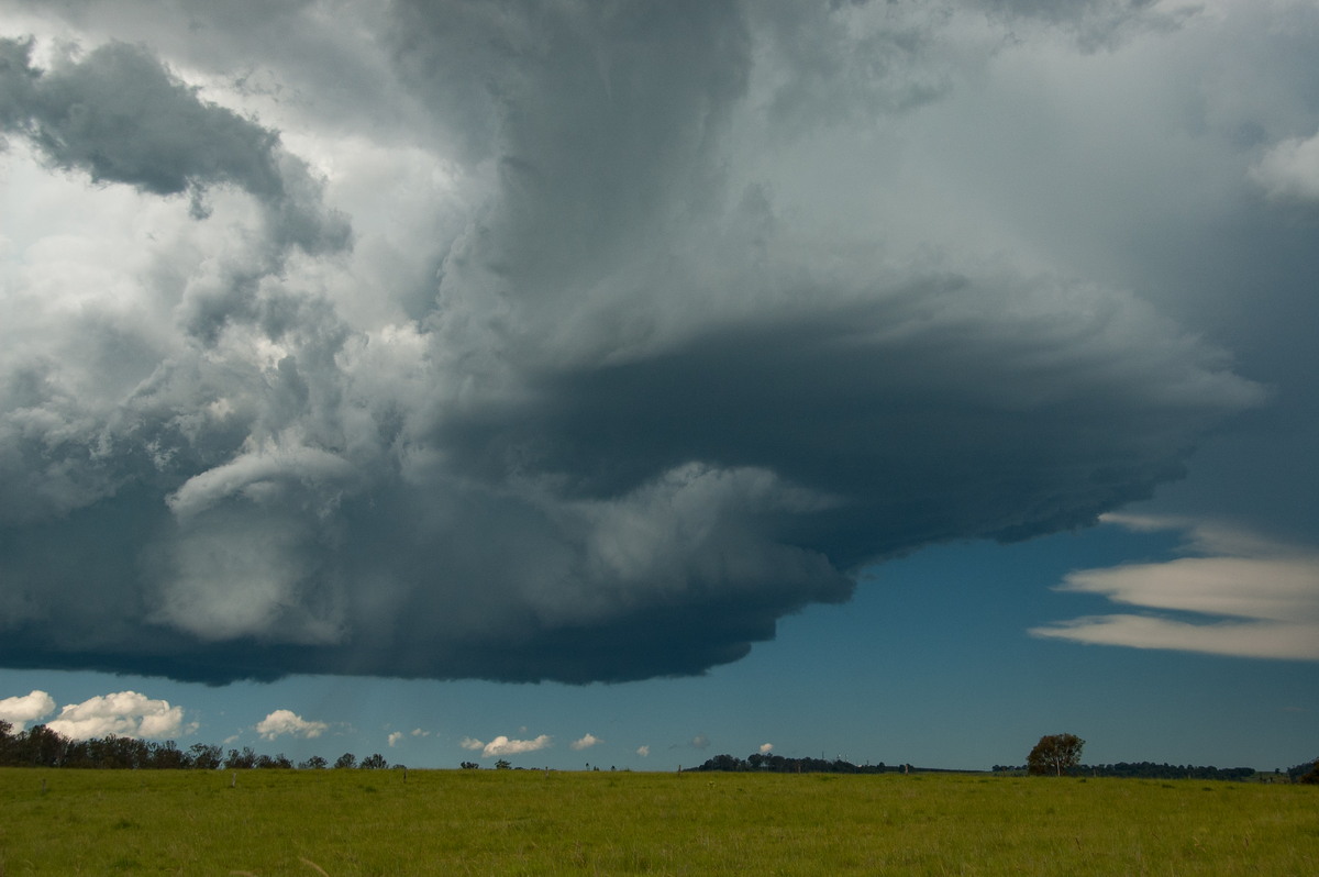 cumulonimbus supercell_thunderstorm : McKees Hill, NSW   30 December 2008