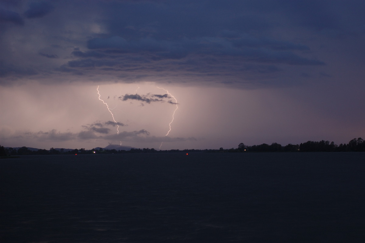 lightning lightning_bolts : Lawrence, NSW   16 January 2009