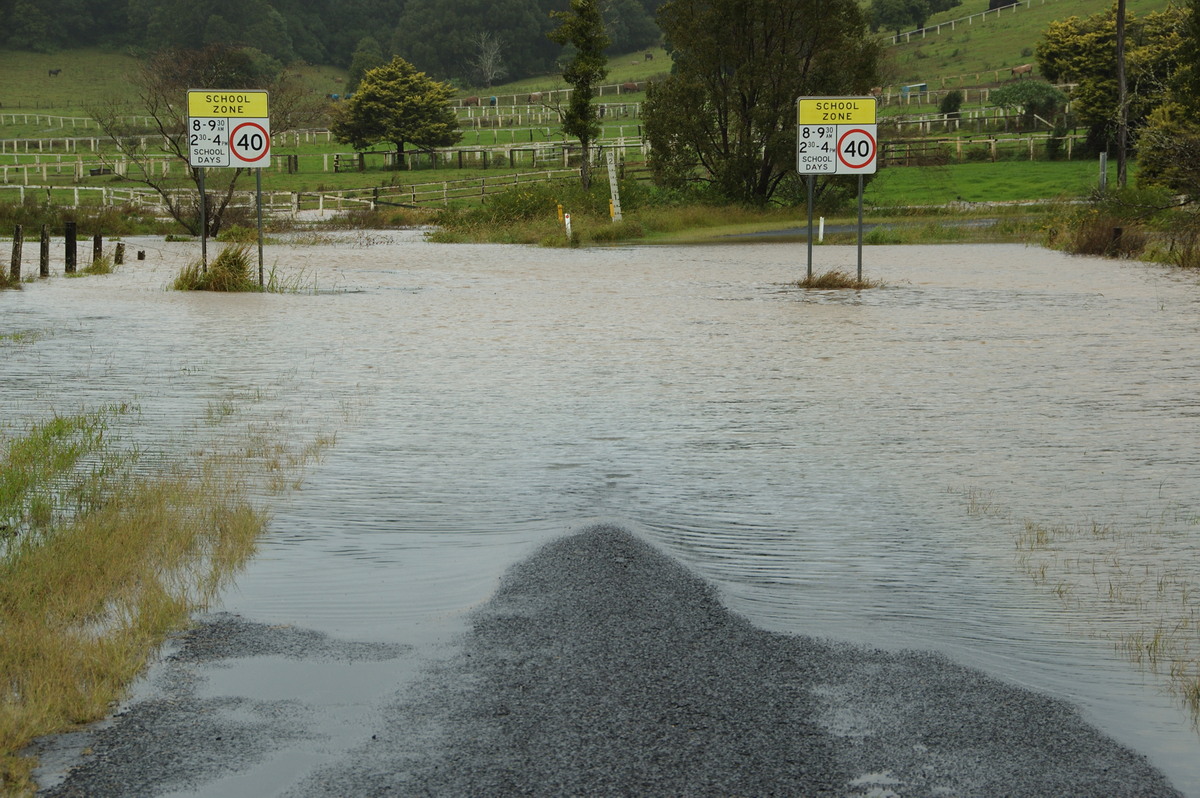 flashflooding flood_pictures : Eltham, NSW   21 May 2009