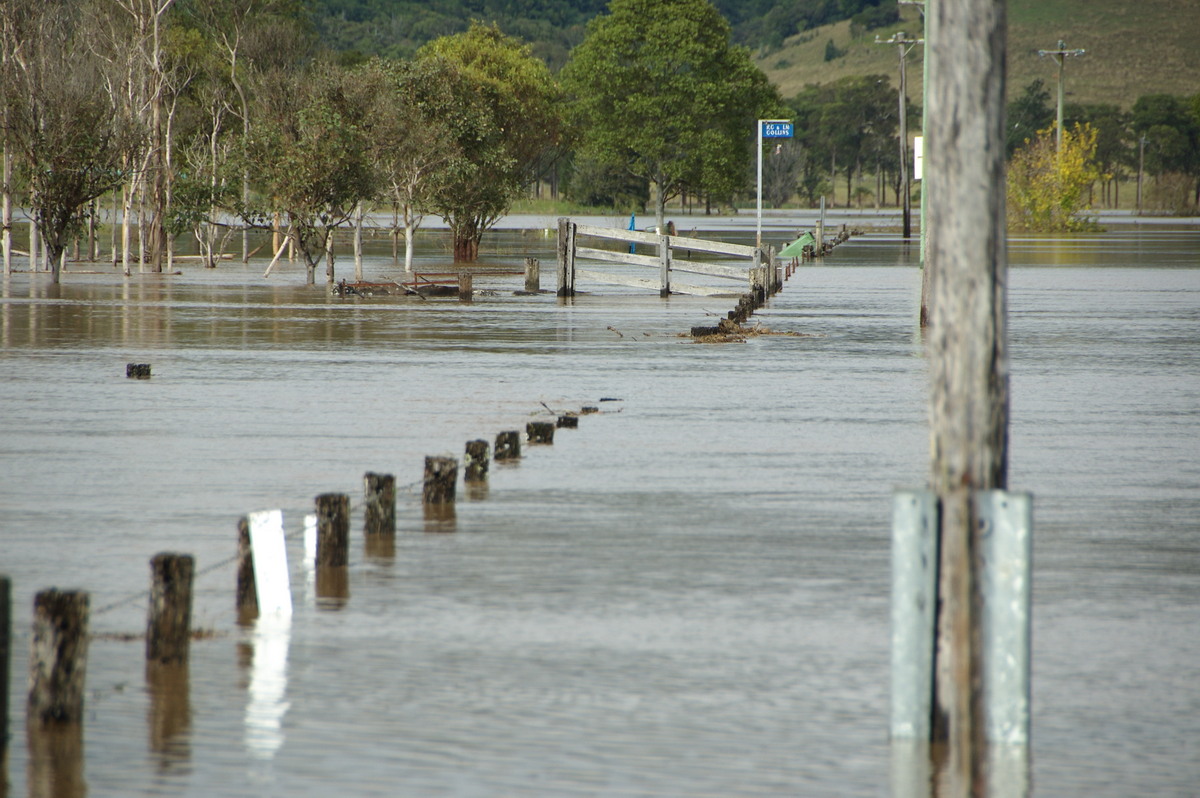 flashflooding flood_pictures : McLeans Ridges, NSW   22 May 2009