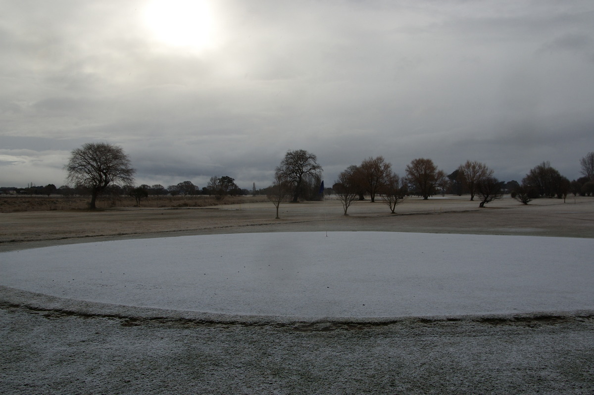 snow snow_pictures : Guyra, NSW   15 July 2009